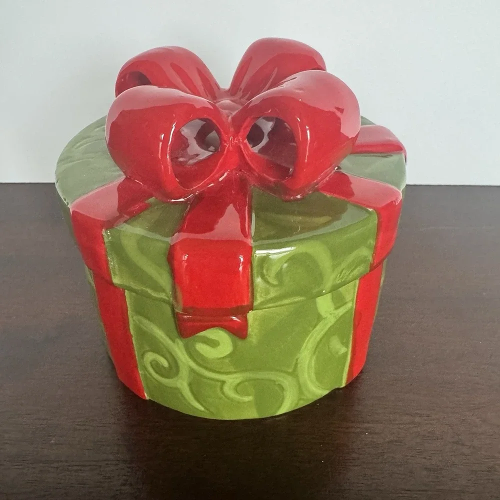 Pier 1 Christmas Ceramic Nesting Present Measuring Cups Genuine